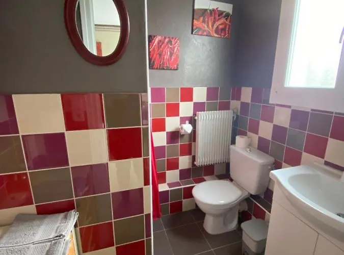 Maison Amoraina 住宿加早餐酒店 Ascarat